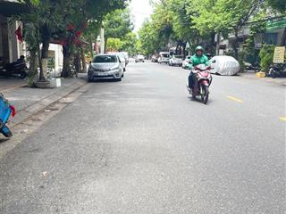Bán 264 m2 đất tặng kèm nhà 2 tầng mặt tiền đường núi thành  hải châu  tp đà nẵng