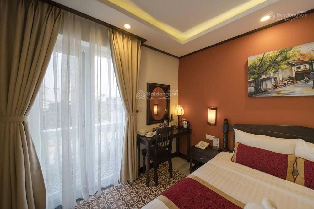 Bán nhà mặt phố chính hai bà trưng, phố cổ hội an, giá chỉ tính như giá đất tặng villa đi kèm