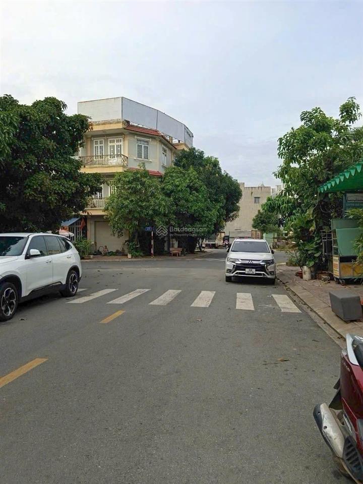 Cần bán 01 căn nhà c4  125m2. sát kdc phú mỹ hiệp. kinh doanh buôn bán