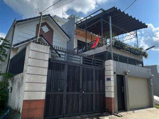 Nhà sổ riêng sân ô tô 2.7 tỷ/93 m2,3 phòng ngủ 