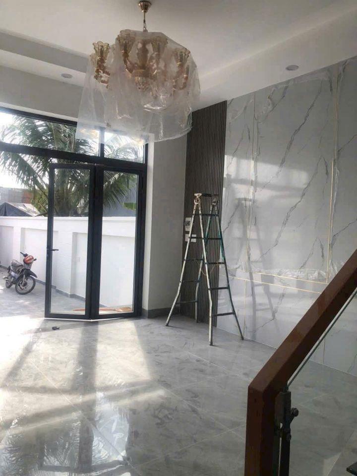  Nhà mới xây 1 lầu 1 trệt 3.8 tỷ/152 m2, đường ô tô thông 