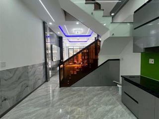 Nhà sr mới xây hoàn công 3.75 tỷ/1 lầu 1 trệt/72 m2, sân ô tô 