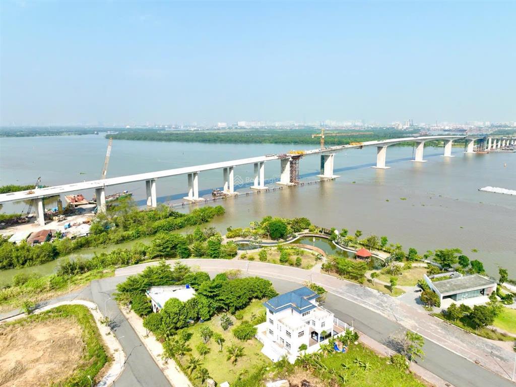 Hàng hiếm biệt thự sông kingbay dt 450m2 giá thoả thuận 0968 144 *** yomi thổ địa king bay