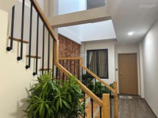 Bán nhà đẹp 2 tầng mặt tiền đường nguyễn hữu huân đang cho thuê ổn định 25tr/th, giá bán 10.5 tỷ
