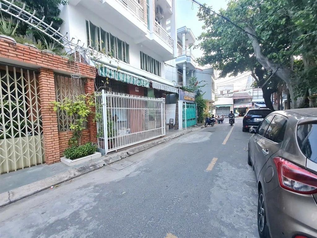 Bán nhà 2 tầng mặt tiền ngô gia tự, trung tâm nha trang, nở hậu, sổ hồng, giá 11.5 tỷ