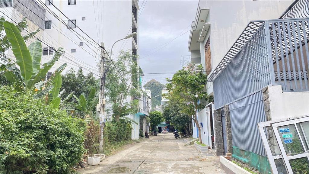 Bán đất tặng nhà hòn xện vĩnh hòa nha trang, gần biển, gần núi cô tiên, sổ hồng full thổ 4.8 tỷ