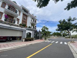 300m2 (15x20)m, hà quang 2 view công viên cần bán