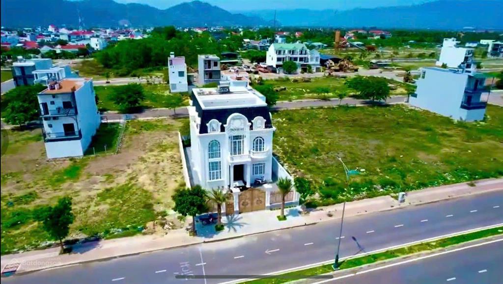 Cần bán vài lô đất đẹp, giá chỉ từ 1tỷ750 tại kđt mới nam sông cái.  0939 107 ***