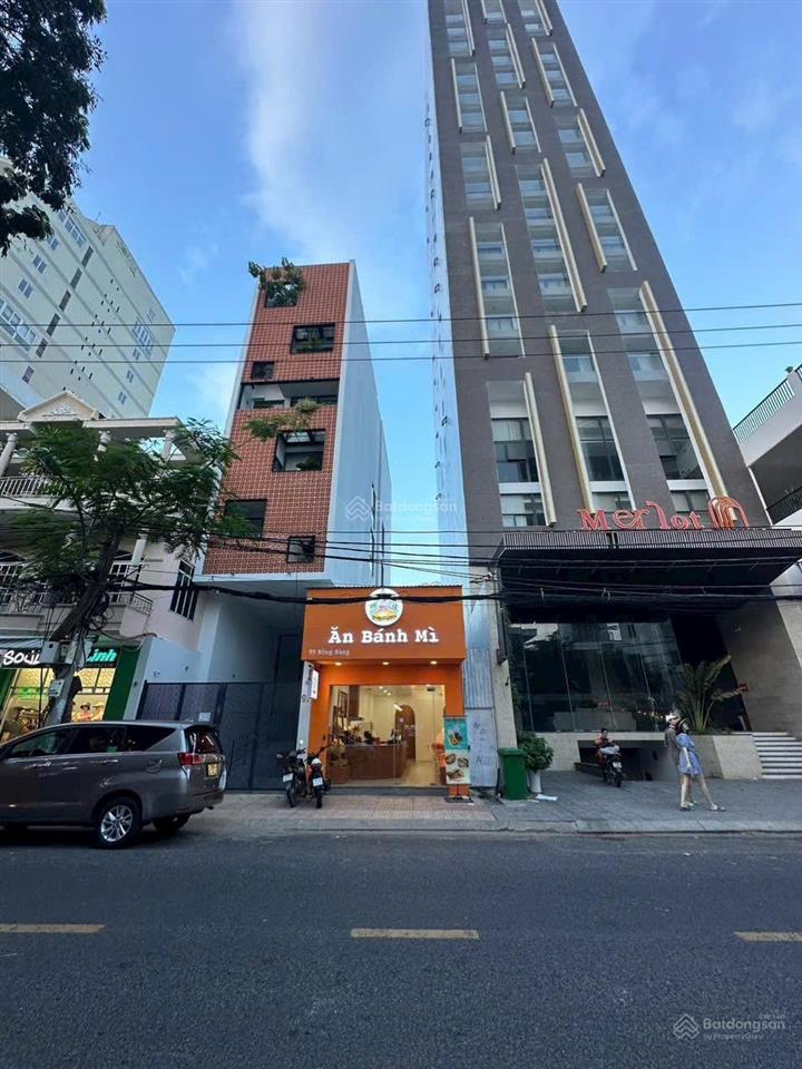 Bán nhà mặt tiền đường hồng bàng, trung tâm khu phố hàn, cách biển 800m