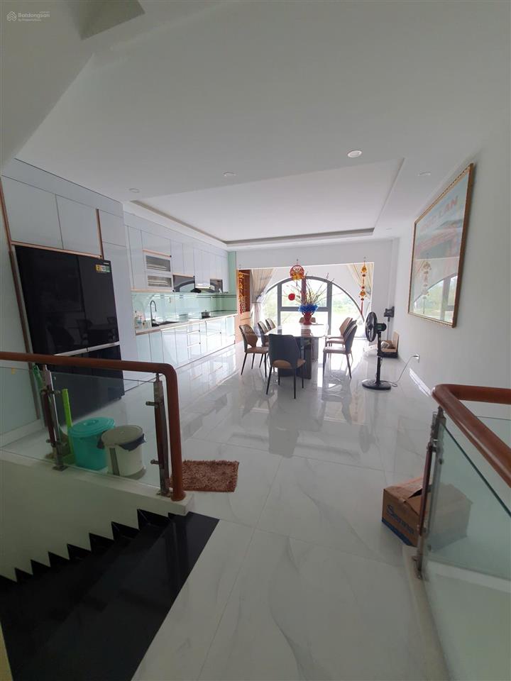 Cho thuê nhà 5 tầng view sông vành đai 2 giá 35t/tháng