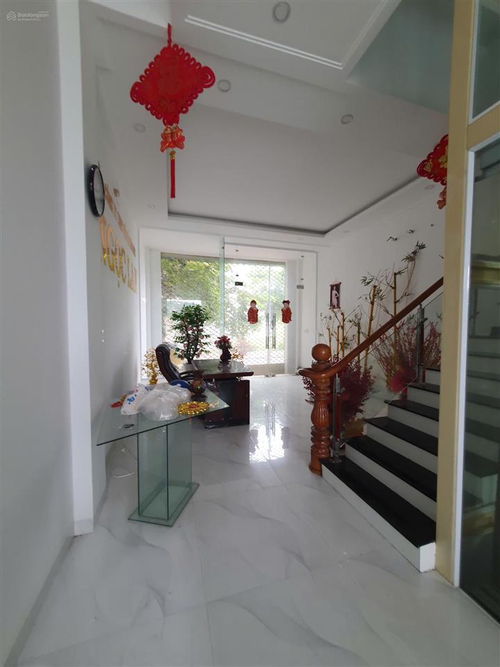 Cho thuê nhà 5 tầng view sông vành đai 2 giá 35t/tháng