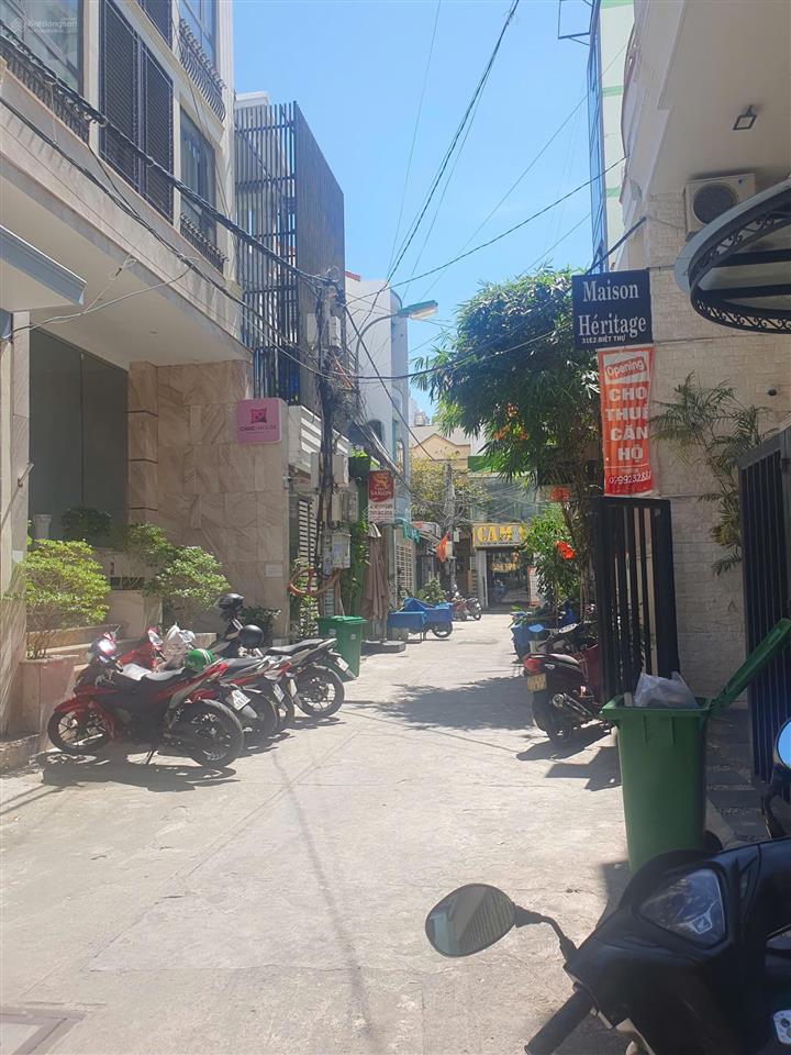 Bán nhà 2 tầng hẻm đường biệt thự nha trang bán 8 tỷ 9