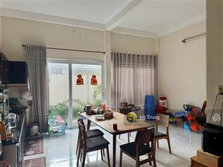 Nhà 3 tầng hẻm nguyễn biểu cách chợ vh 200m. cách biển 1km