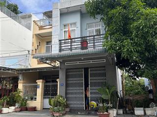 Bàn nhà 2 tầng mặt đường bùi huy bích ngay khu biệt thự sát biển