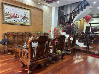 Bán nhà 3 tầng mặt đường lê đại hành. dt 140m2 ngang 5.65m giá 23 tỷ