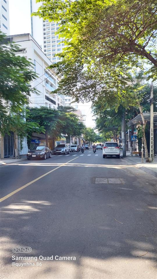 Đất hai mặt tiền trước sau, ngang 7.9 m hướng đông, dt 204 m2 đường dương hiến quyền, vĩnh hòa, nt