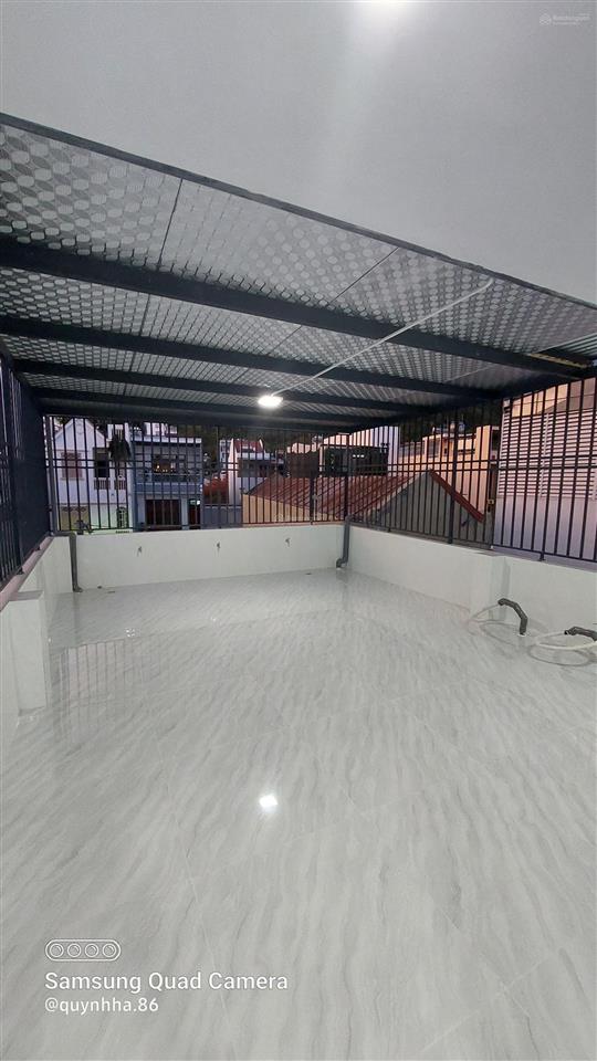 Nhà 3 tầng mặt tiền điện biên phủ vĩnh hòa nha trang. dt 73.9m2 ngang 5m, hướng nam kinh doanh tốt