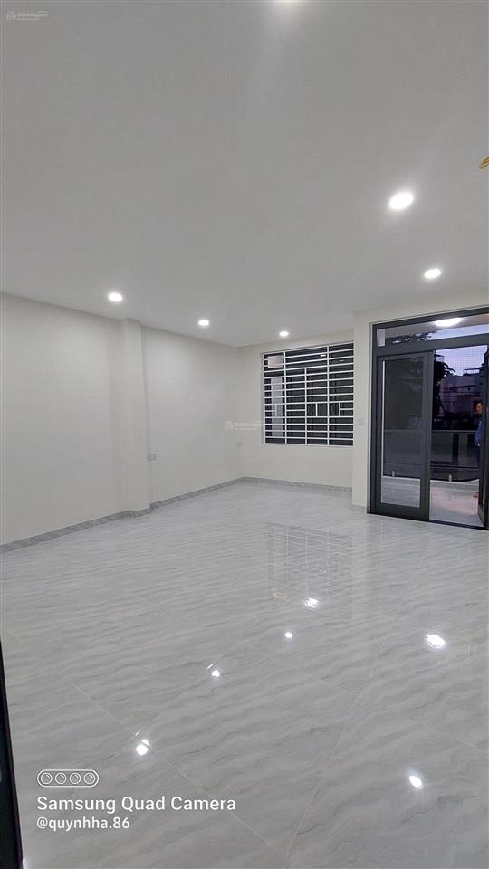 Nhà 3 tầng mặt tiền điện biên phủ vĩnh hòa nha trang. dt 73.9m2 ngang 5m, hướng nam kinh doanh tốt