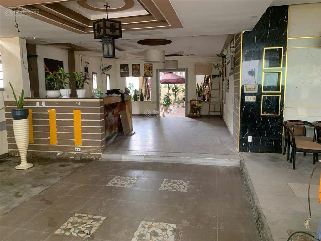 3 mặt tiền kinh doanh, rộng đến 420m2, nằm trên tuyến đường rộng đến 30m, cách biển khoản 3km