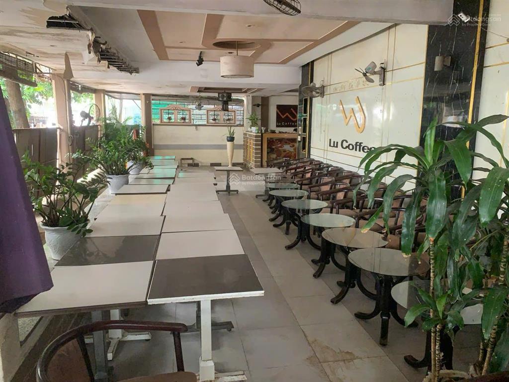 3 mặt tiền kinh doanh, rộng đến 420m2, nằm trên tuyến đường rộng đến 30m, cách biển khoản 3km