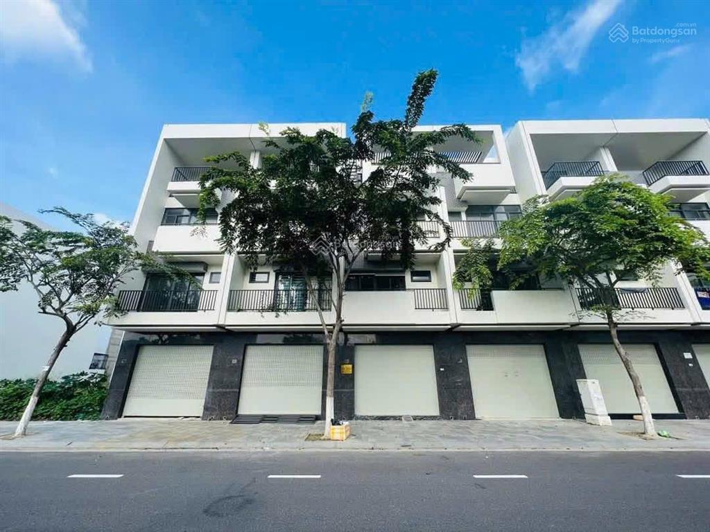 Nhà liền kề xây sẵn vcn phước long 2, căn mặt tiền nhà 4 tầng giá 12t, đất đường a1 đã 90 triệu/m2