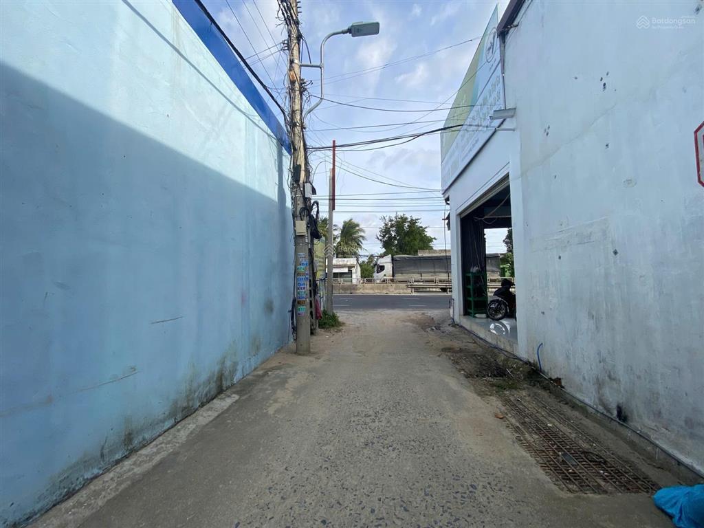 Bán đất đẹp đường lớn sau nhà thờ xuân ninh, số 6 thành phố cam ranh giá cực hot 3,5tr/m2