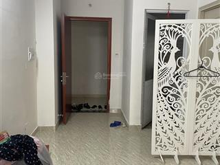 Chính chủ cần bán gấp căn hộ hoàng quân khu a1 dt 56m2 căn 2pn, có nội thất, giá 1tỷ330