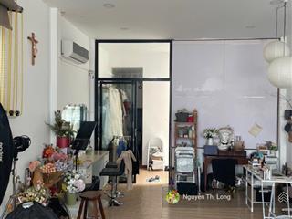 Bán nhà mặt tiền đường lê đại hành