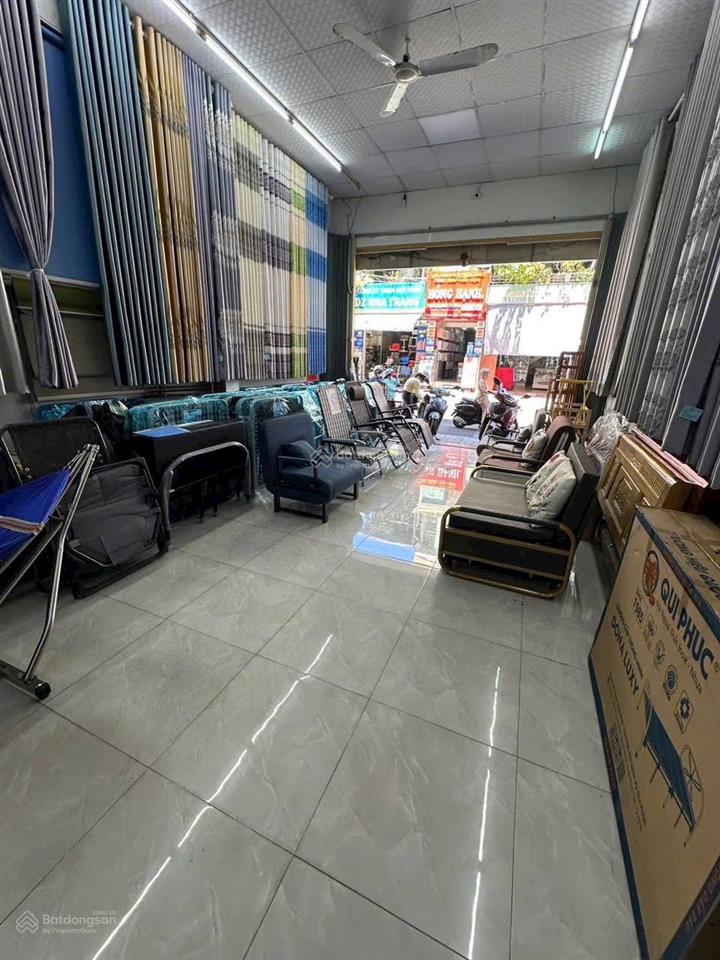 Bán nhà 4 tầng mặt tiền đường thống nhất