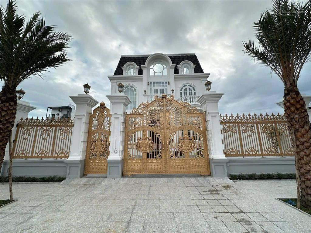 Bán căn biệt thự view sông kđt nam sông cái, khánh hoà siêu đẹp hiện đại đẳng cấp 380m2 giá 18 tỷ