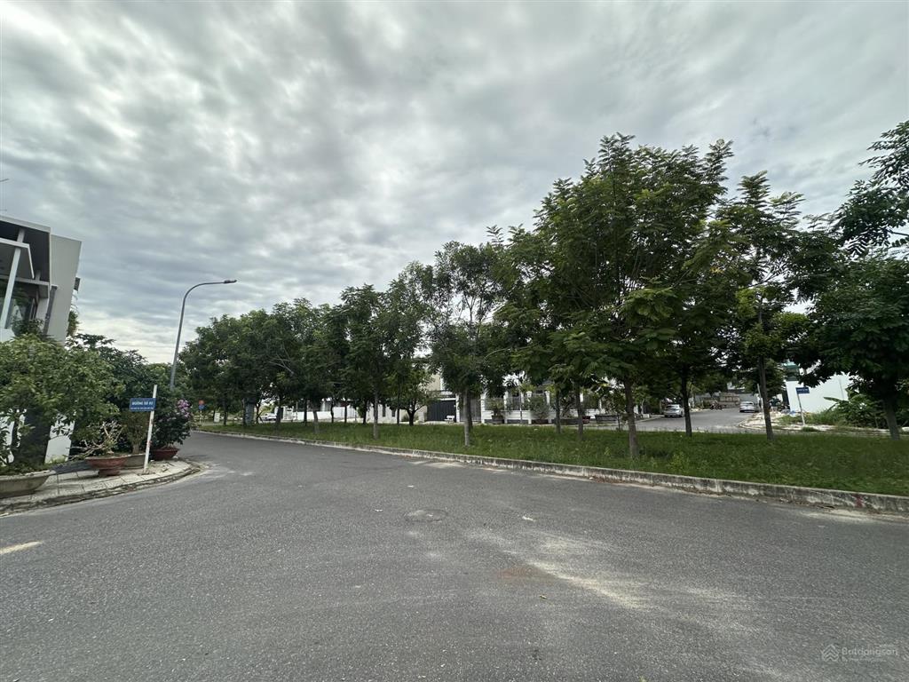 Gói 5 mỹ gia  lô gốc đường thông 25m, xây nhà cực đẹp, giá mềm đầu tư