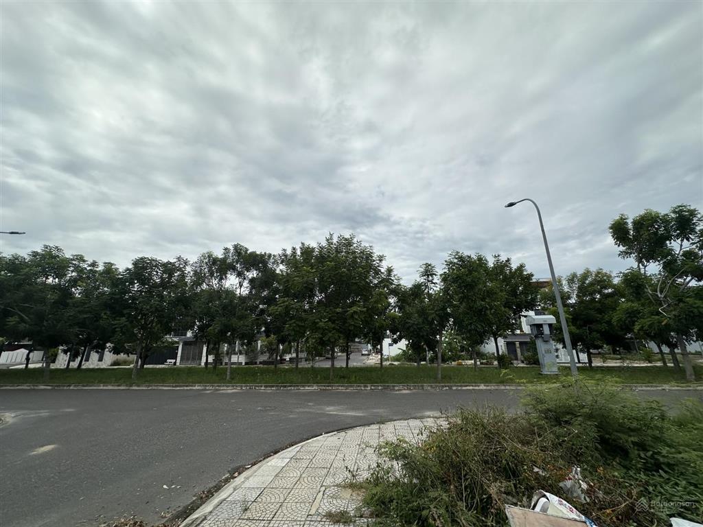 Gói 5 mỹ gia  lô gốc đường thông 25m, xây nhà cực đẹp, giá mềm đầu tư