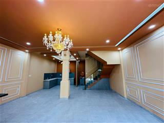 Nhà đẹp 3 tầng xây mới 100% ở vĩnh phước  trung tâm nha trang, cách biển 500m