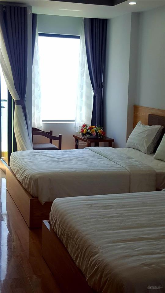 Bán khách sạn 7 tầng đang hoạt động, sát biển  vị trí tập trung khách du lịch  dương hiến quyền