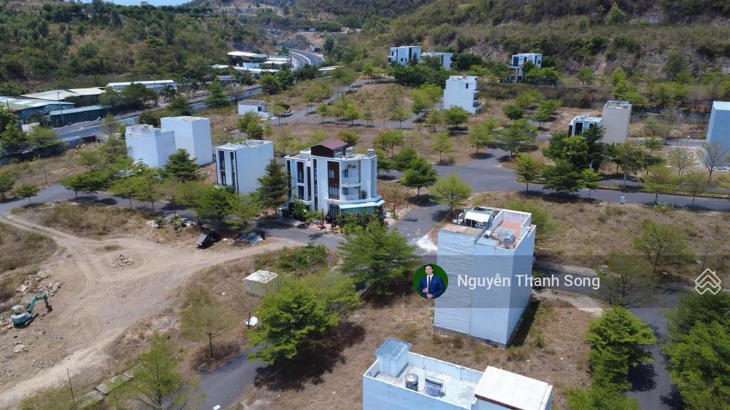 Lô 63m2 đông nam duy nhất dự án giá 1 tỷ 990 triệu.