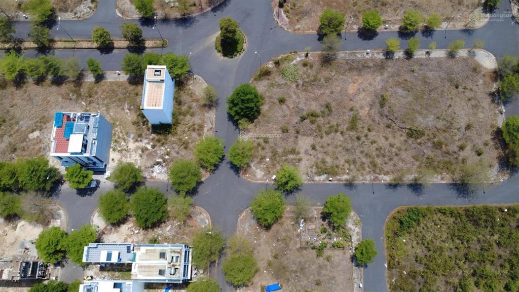 Bán lô góc đông nam giá 25,2tr/m2, lô đông nam từ 1 tỷ 990tr