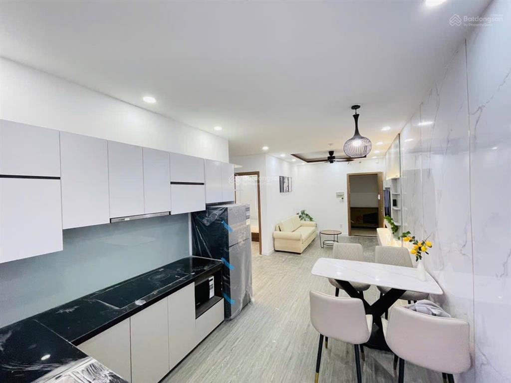 Siêu phẩm trực diện biển dt 70m2 đẹp ngay biển hòn chồng nha trang tầng thấp  vân 0989 880 ***