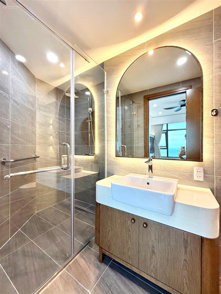 Căn ho view trực diện biển 70,56m2 ngay biển mường thanh viễn triều giá rẻ nhất tt  0989 880 ***