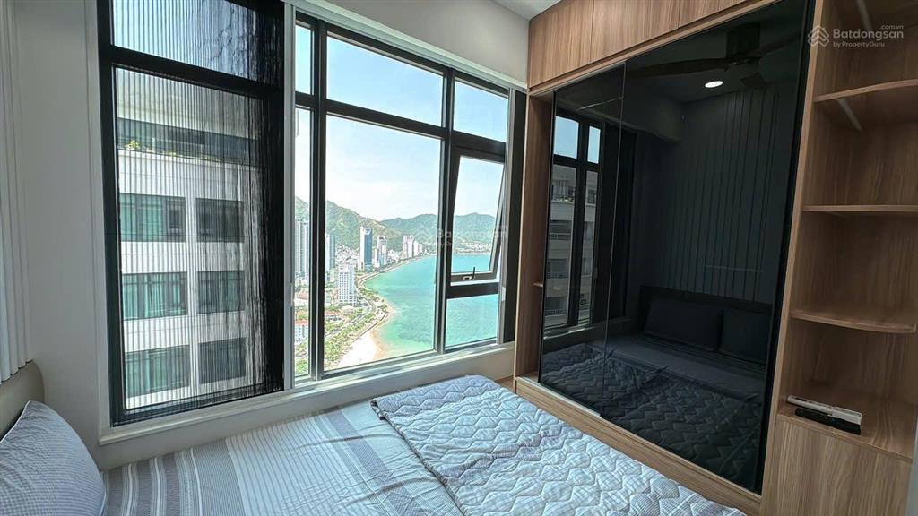 Siêu phẩm góc 02 tòa 0c2b trực diện biển 66m2 nội siêu đẹp  vân 0989 880 ***