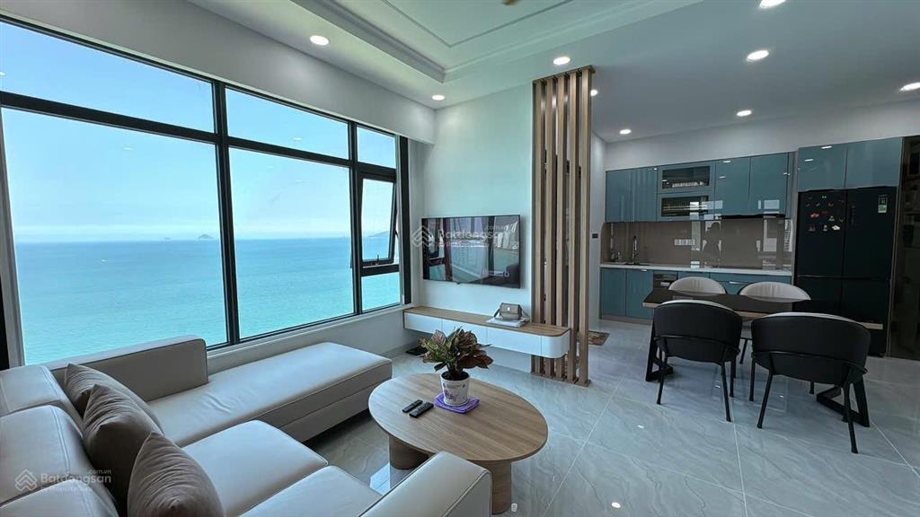 Siêu phẩm góc 02 tòa 0c2b trực diện biển 66m2 nội siêu đẹp  vân 0989 880 ***