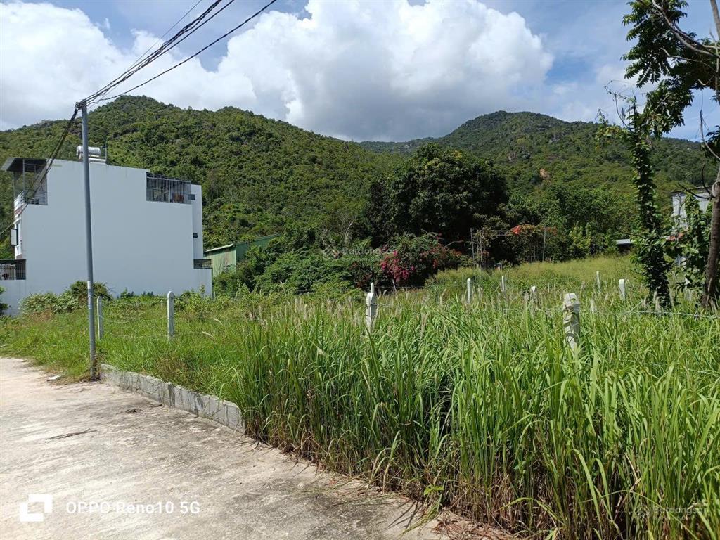 Chính chủ cần bán lô đất tại diamond bay phước hạ, nam nha trang giá rẻ 1,650 tỷ  vân 0989 880 ***