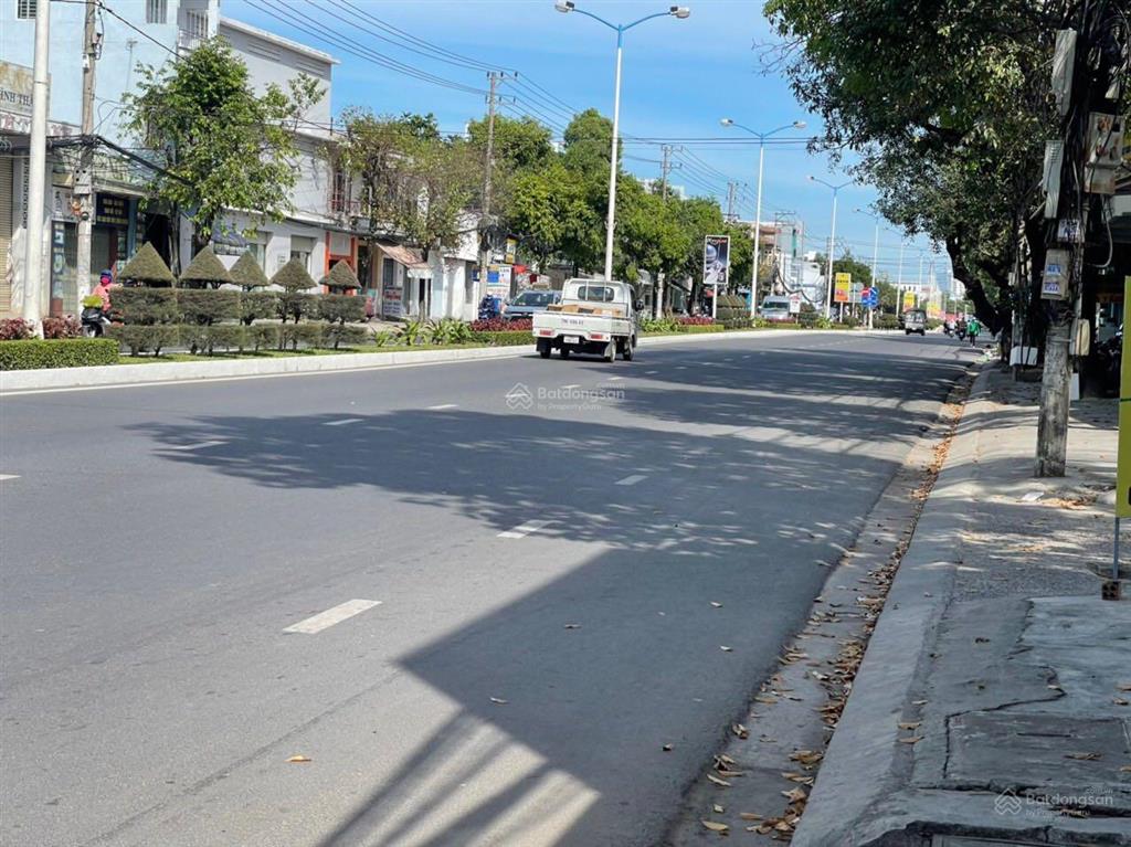 Bán nhà mặt tiền đường 23/10, gần lotte mart nha trang, giá 65tr/m2,  0898 368 *** (bách)