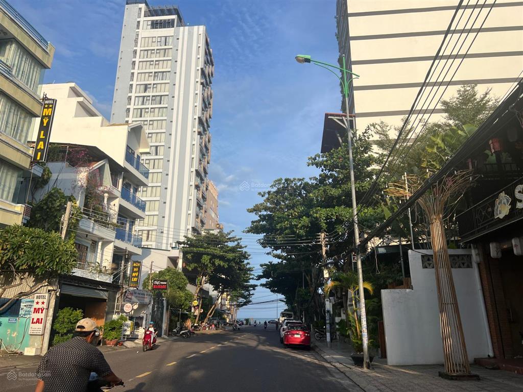 Bán nhà 4 tầng, dt 395m2, đường thống nhất, nha trang, dt sàn sử dụng 1600m2  giá bán 65 tỷ.