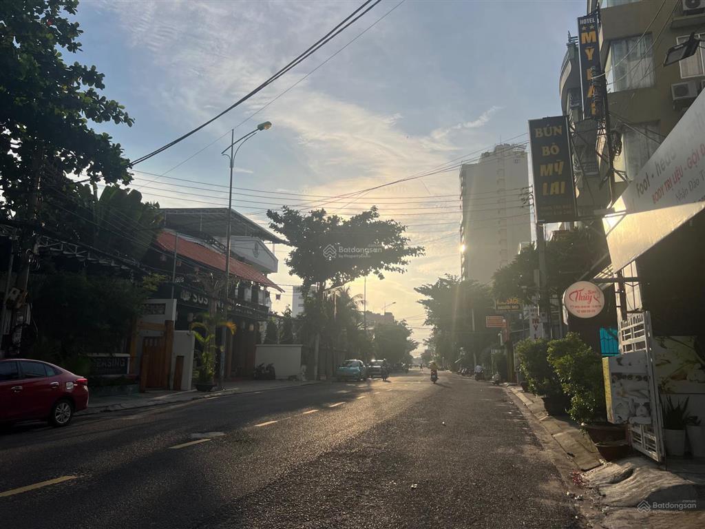 Bán nhà 4 tầng, dt 395m2, đường thống nhất, nha trang, dt sàn sử dụng 1600m2  giá bán 65 tỷ.