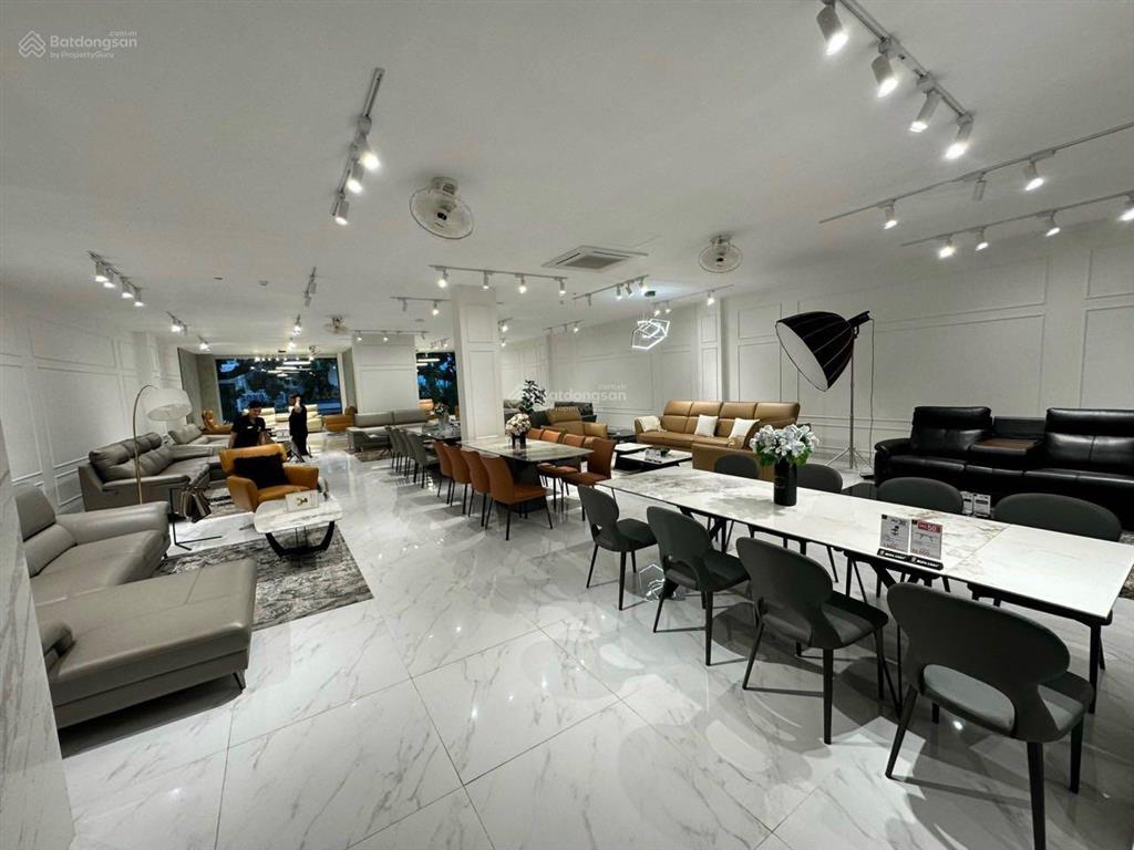 Bán nhà 4 tầng, dt 395m2, đường thống nhất, nha trang, dt sàn sử dụng 1600m2  giá bán 65 tỷ.