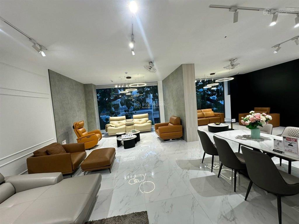 Bán nhà 4 tầng, dt 395m2, đường thống nhất, nha trang, dt sàn sử dụng 1600m2  giá bán 65 tỷ.
