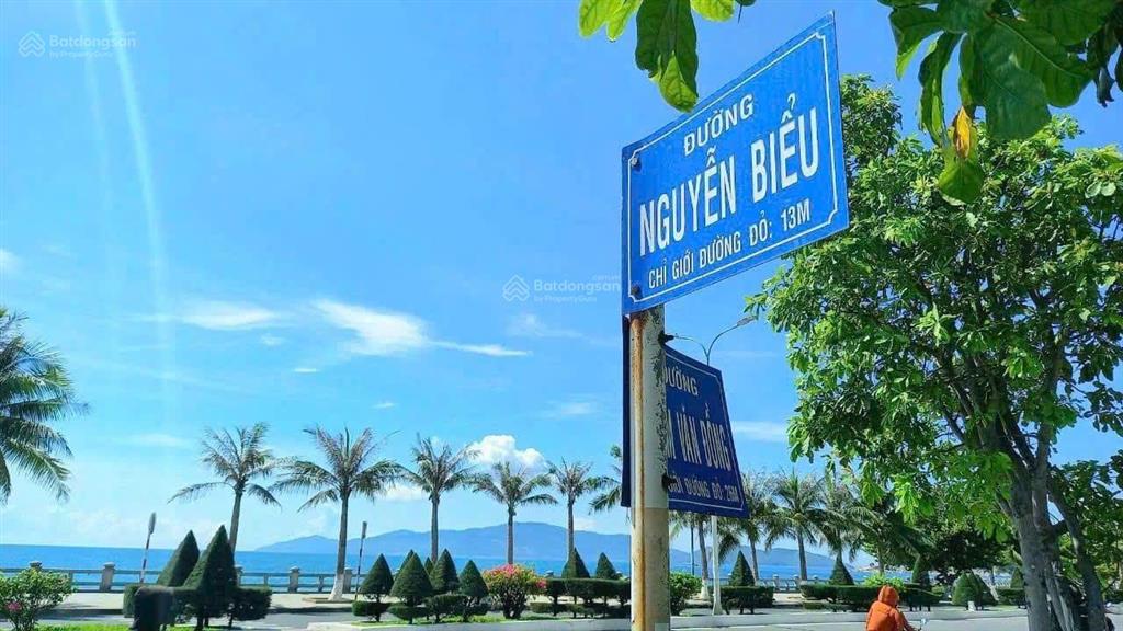 Cần bán 12,5 tỷ. nhà 4 tầng đường nguyễn biểu b1, bắc nha trang, dt 151m2 (ngang 7,5m) gần biển.