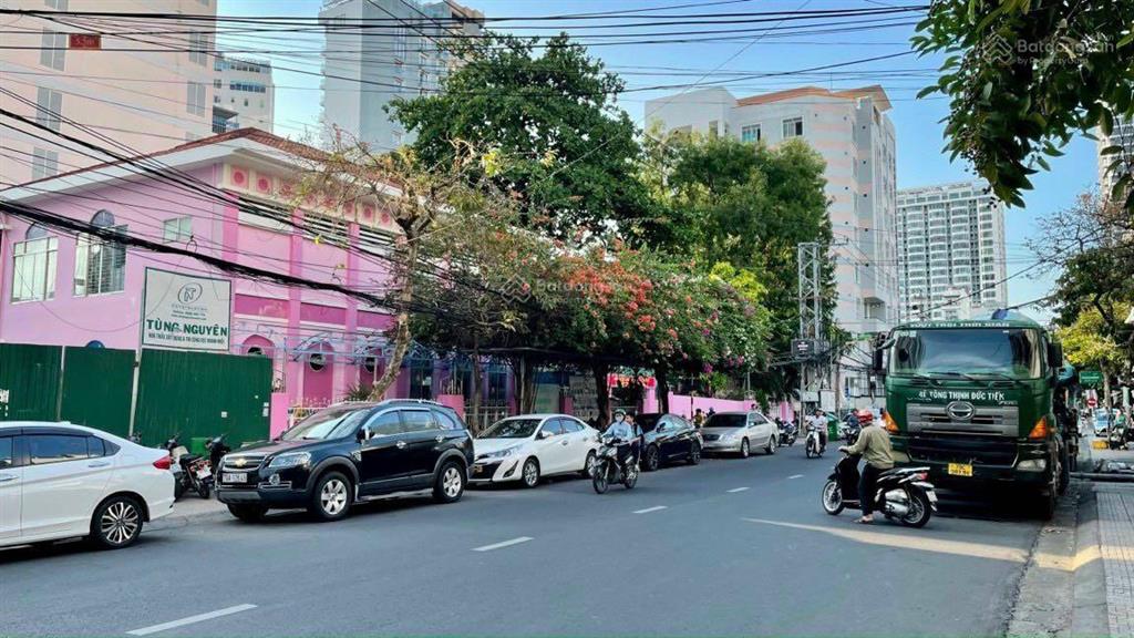 Bán lô đất xây ks đường nguyễn thiện thuật, khu phố tây, nha trang, dt 448,8m2  giá bán 325tr/m2.