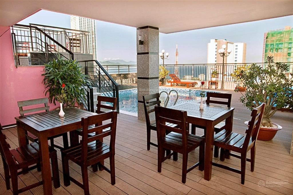 Bán ks 20 tầng có 80 phòng kd. giá 130 tỷ. đường trần quang khải, khu phố tây nha trang. dtsd 3877m