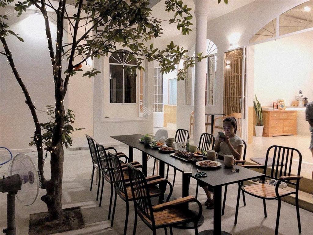 Cần bán 10,8 tỷ. nhà hẻm bắc sơn, vĩnh hải, nha trang. dt 223m2 (ngang 10m)  gần biển, gần chợ.